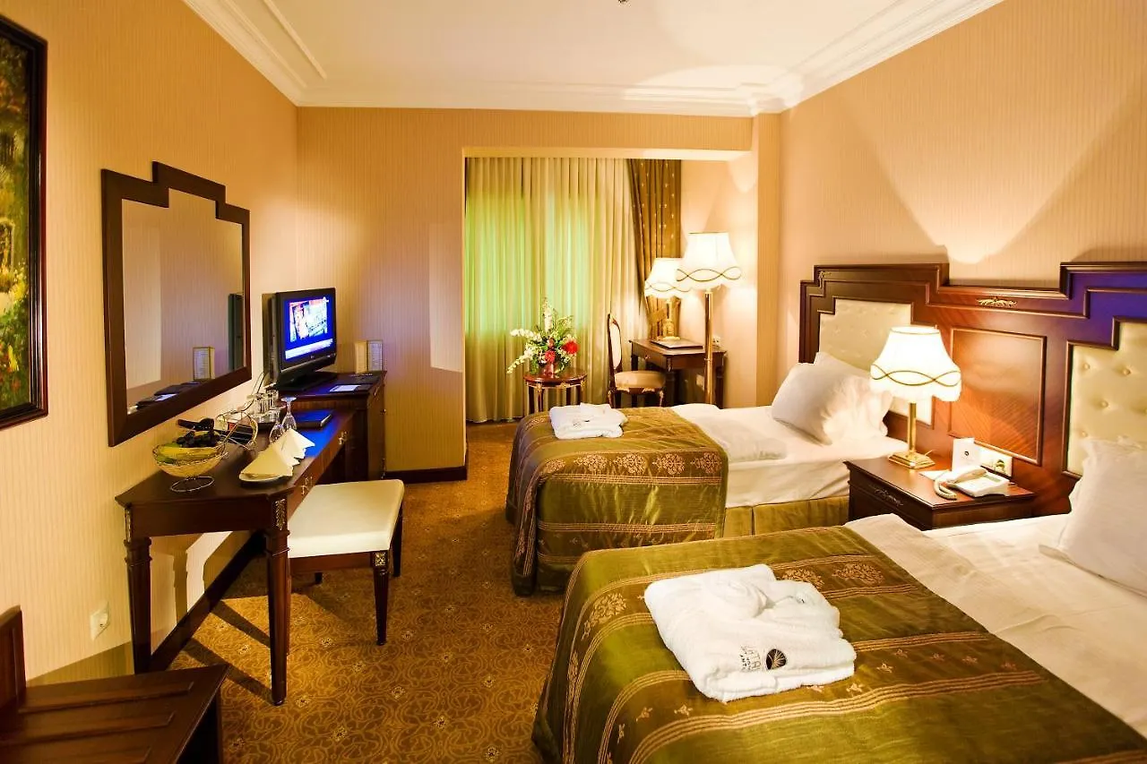 Latanya Palm & Spa Airport Antalya 4*,