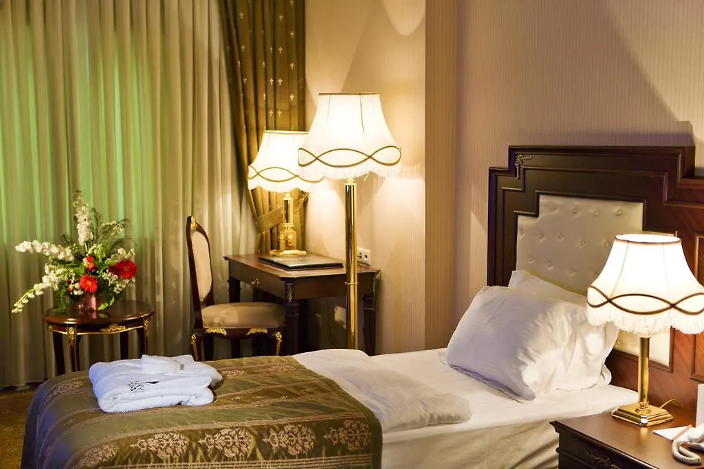 Latanya Palm & Spa Airport Antalya Hotel