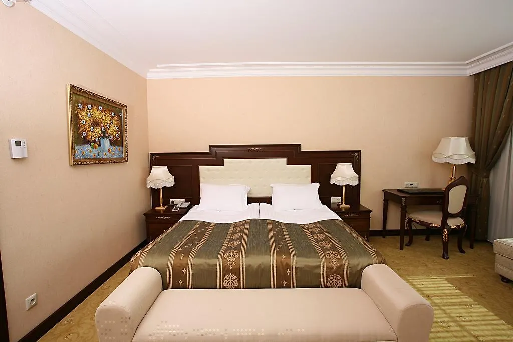 Latanya Palm & Spa Airport Antalya 4*,